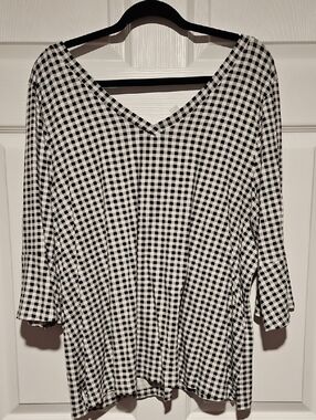 J. Jill Black and White Gingham V-Neck Top